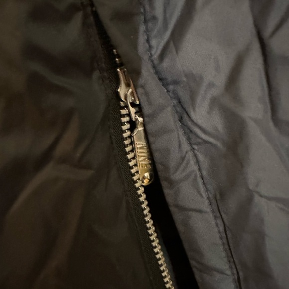 Raining long coats 🧥 - Picture 3 of 14